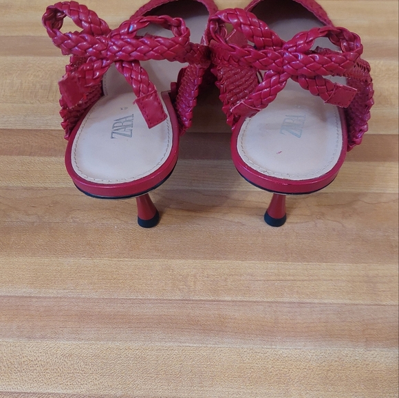 Zara Red Slingbacks - Picture 3 of 7